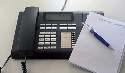 Telefon und Block