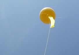 Gelbe Ballons verwiesen auf die Standorte ehemaliger Schächte.