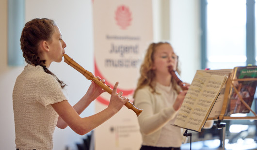 Blockflötenspielerinnen bei Jugend musiziert