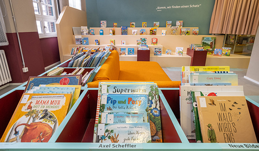 Kinderbücher in der Bibliothek