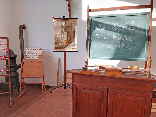 Blick ins Historische Klassenzimmer (Foto: Stadt Oberhausen/Stadtarchiv)