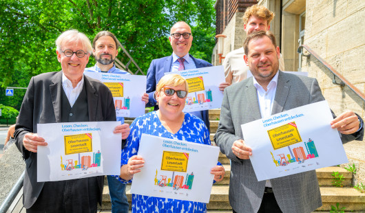 Gruppenfoto Lesestadt (Foto: Stadt Oberhausen/Tom Thöne)