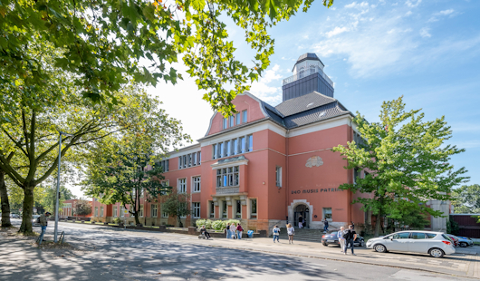 Freiherr-vom-Stein-Gymnasium (Foto: Stadt Oberhausen)