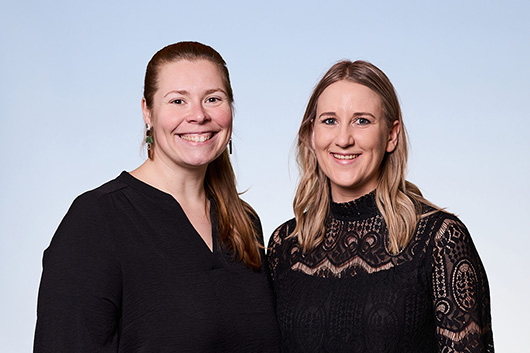 Die Preisträgerinnen (v.l.) Heidi Rupieper und Jana Rotthoff (Foto: Heraeus-Bildungsstiftung/DLP)