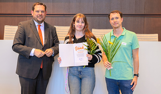 Im Ratssaal empfing Oberbürgermeister Daniel Schranz angehende Pflegekräfte. Foto: Stadt Oberhausen/Tom Thöne