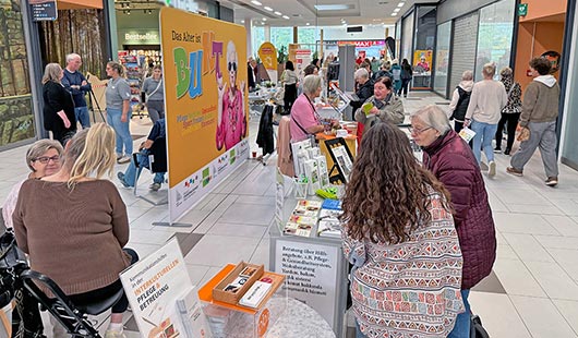 Gerne nutzten die zahlreichen Besucherinnen und Besucher die vielfältigen Informationsangebote (Foto: Stadt Oberhausen)