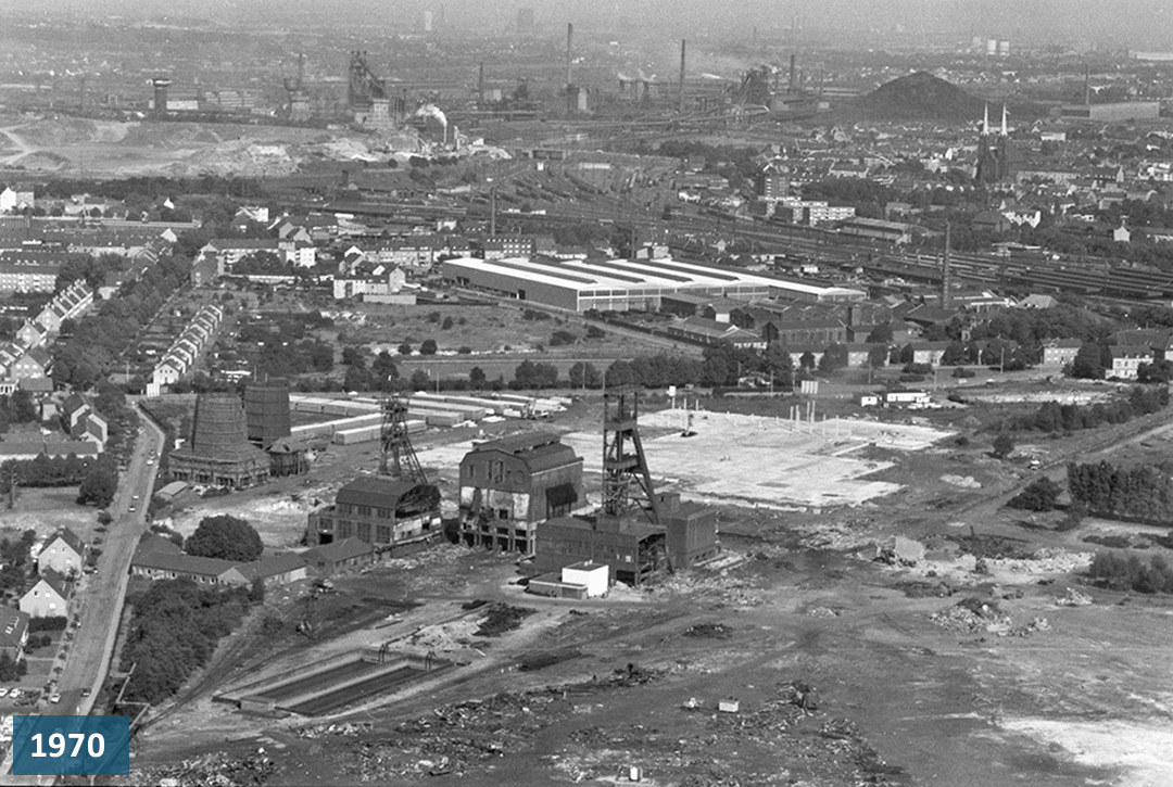 Gelände der Zeche Concordia 2/3 mit dem Fundament des BERO-Zentrums im Jahr 1970