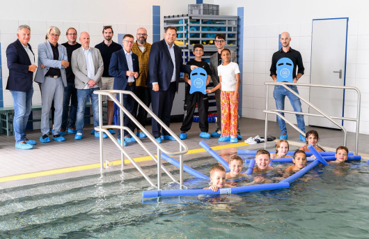 Eröffnung des sanierten Lehrschwimmbades