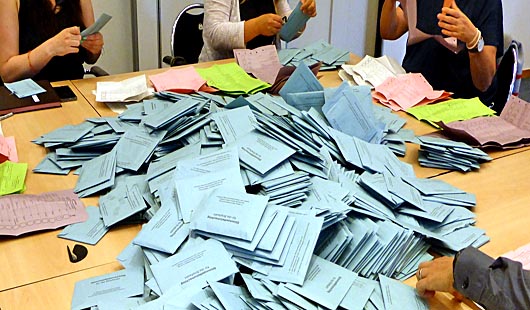 Wahlhelfer*innen gesucht