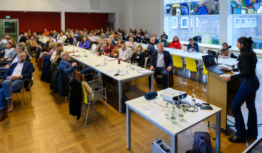 Rund 150 Fachkräfte aus Kitas, Schulen, Familienbildung, Jugendhilfe, Gesundheitswesen und Verwaltung nahmen an der Präventionskonferenz teil. 