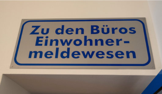 Schild Einwohnermeldewesen (Foto: Stadt Oberhausen/Tom Thöne)
