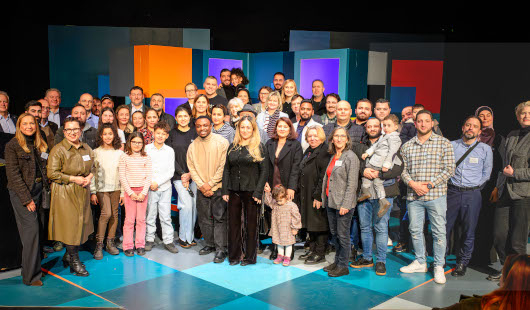 Gruppenbild der anwesenden Eingebürgerten