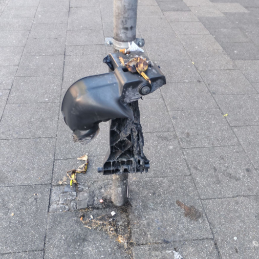 Zerstörter Papierkorb (Foto: Stadt Oberhausen)