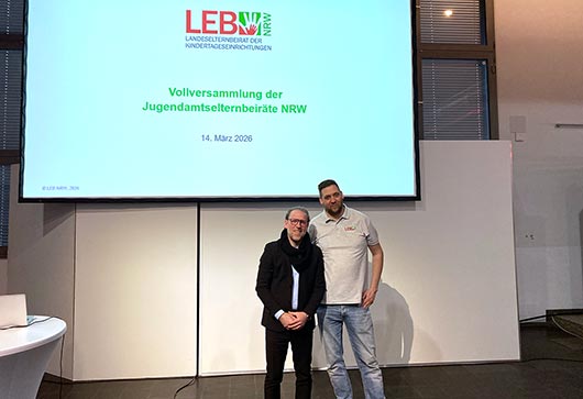 Benjamin Roth, Bereichsleiter Kinder, Jugend und Familie der Stadt Oberhausen (li.), und Thomas Budde, JAEB Oberhausen und Beirat im LEB NRW. (Foto: Stadt Oberhausen)