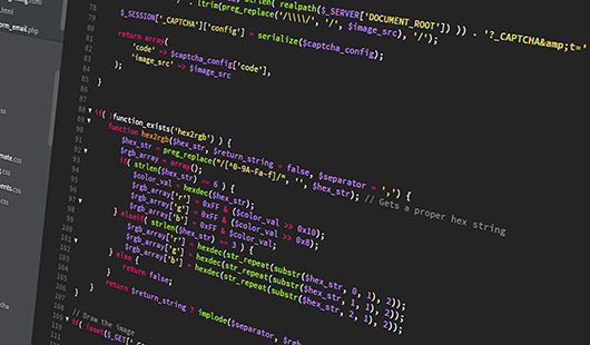 Symbolischer Quellcode (Foto: pixabay.com/lawrence_monk)