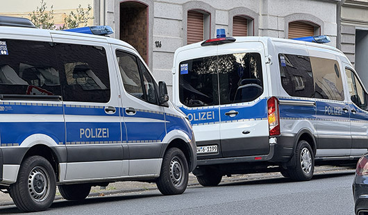 Mit zahlreichen Einsatzhundertschaften war die Polizei Oberhausen gemeinsam mit städtischen Kräften in der Innenstadt im Einsatz. Foto: Polizei Oberhausen