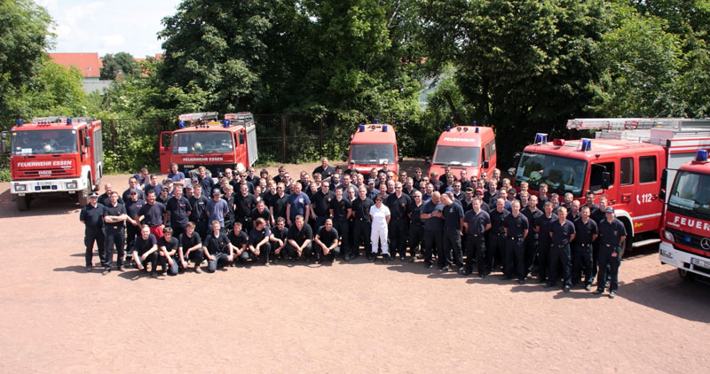 Gruppenbild der Freiwilligen Feuerwehr Oberhausen Mitte