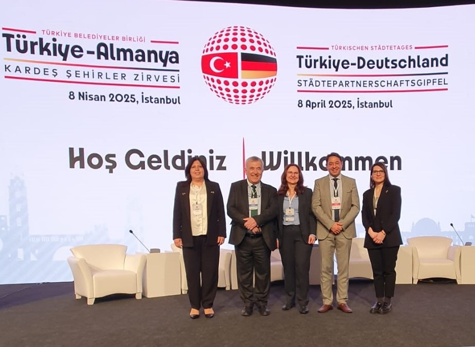 Vertreter und Vertreterinnen aus Oberhausen beim Deutsch-Türkischen Städtepartnerschaftsgipfel