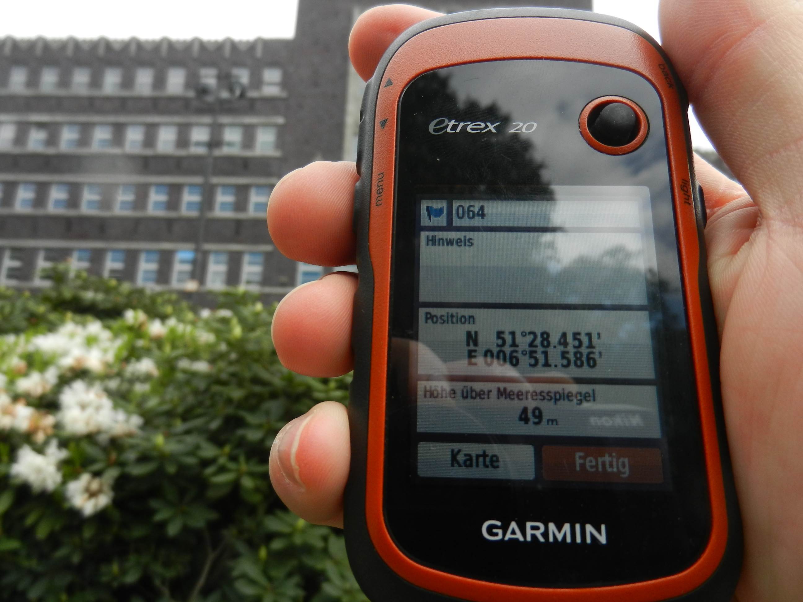 GPS-Gerät während einer Geocaching-Tour in Oberhausen