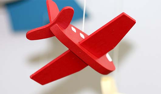 miniture of a plane (pixabay)