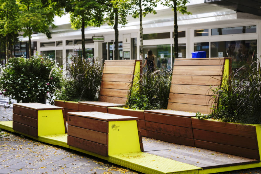 Beispiel für Stadt-Terrassen in Neuss (Zukunftsnetz Mobilität NRW/Smilla Dankert)