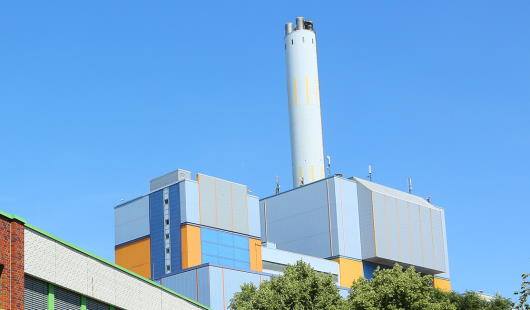 Vertreterinnen und Vertreter der beteiligten Unternehmen sowie der Stadt Oberhausen mit der Geschäftsleitung der GMVA. (Stadt Oberhausen/Carsten Walden) 
