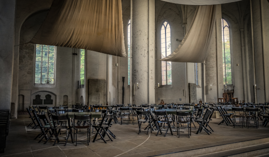 Symbolfoto Kircheninnenraum (Foto: scholty1970 auf Pixabay)