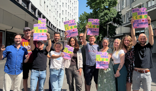 von links: Maximilian Janetzki (Indie Radar Ruhr), Norbert Breil (Ruhrgebietsound), Nusret Saliu (Transatlantik), Sam Terbeck (Nexus Gastro-Gruppe), Melanie van Raay (Alter Hut), Anna Derichs (OWT), Goran Klaric (Transatlantik), Piet Emmel (City-O-Managem